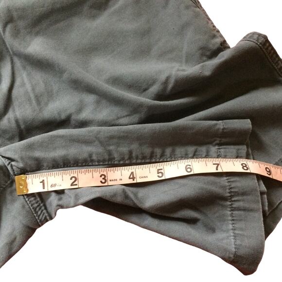 Women's EDDIE BAUER Size 8 Chino Shorts Gray Specially Dyed Pockets Outdoor - Picture 8 of 10